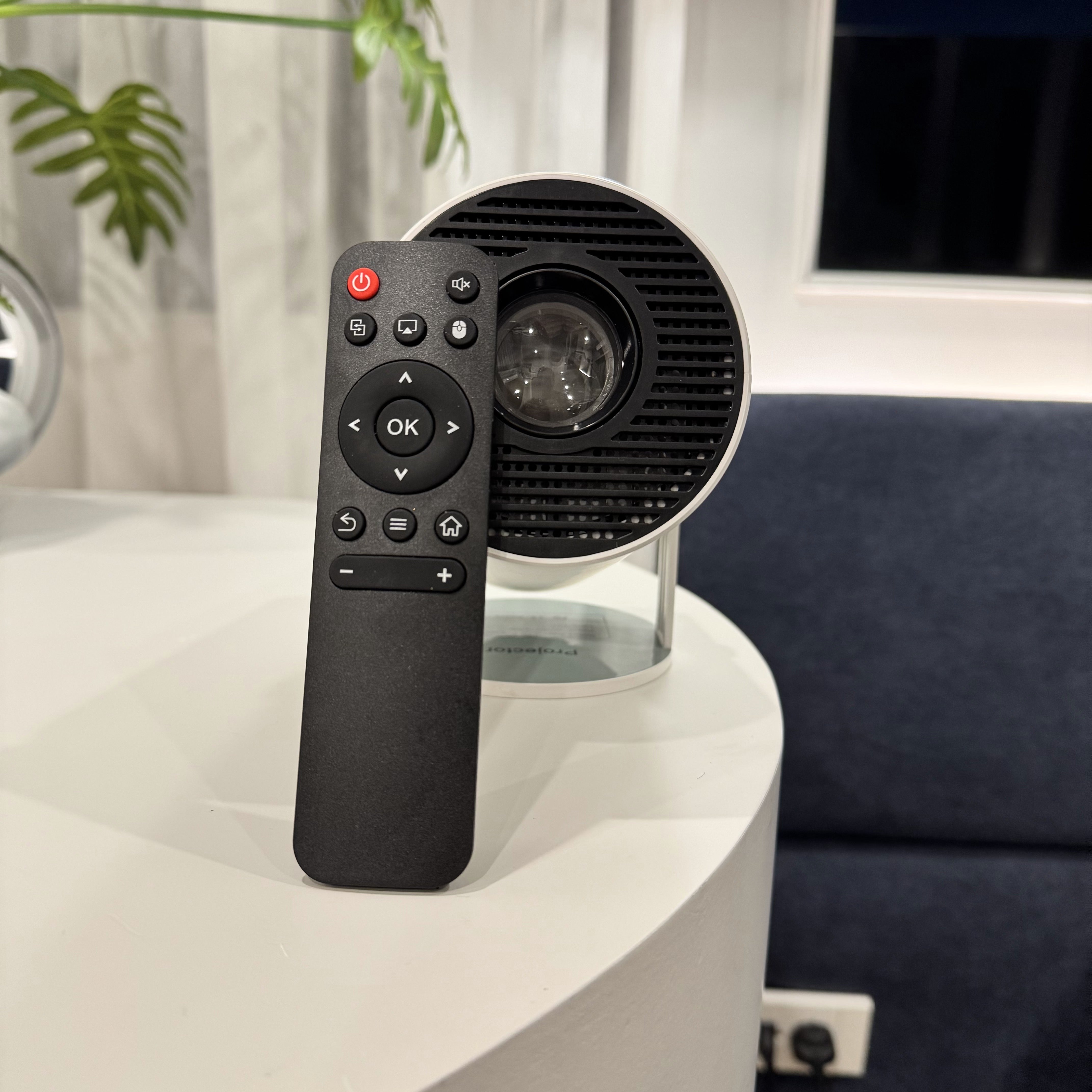 Mini Proyector Portátil Full HD